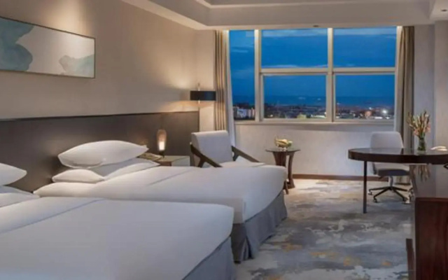 Golden Shining New Century Grand Hotel Beihai
