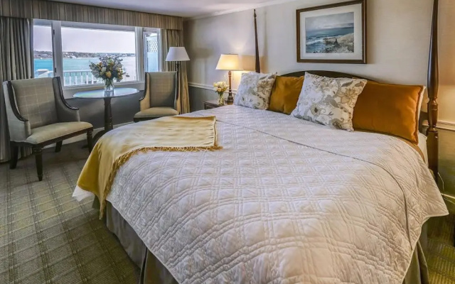 The Harborside Inn