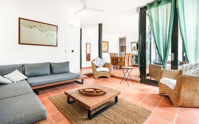 Anana Binisafua Villa With a Pool by the sea