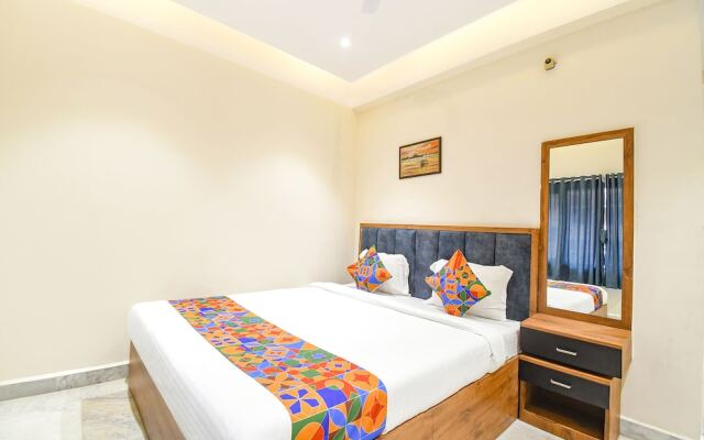 Fabhotel Prime The Golden Plaza