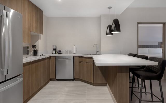 Holiday Inn Express & Suites St.Thomas by IHG