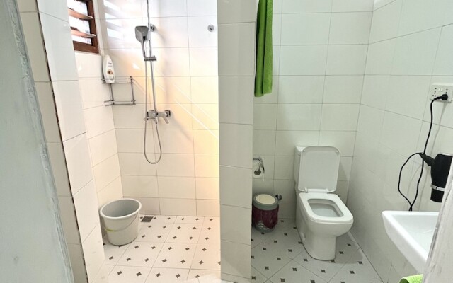 Hidden Gem In Oyibi New 2 Luxury Bedroom Apartment