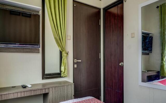 OYO 90940 Guesthouse Colombus G12