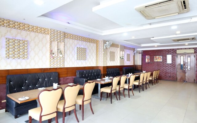 Hotel Lemon And Chilli By OYO Rooms