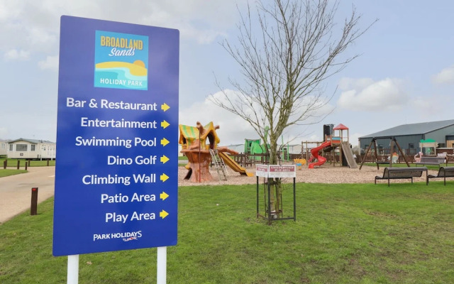 Broadland Sands Lodge
