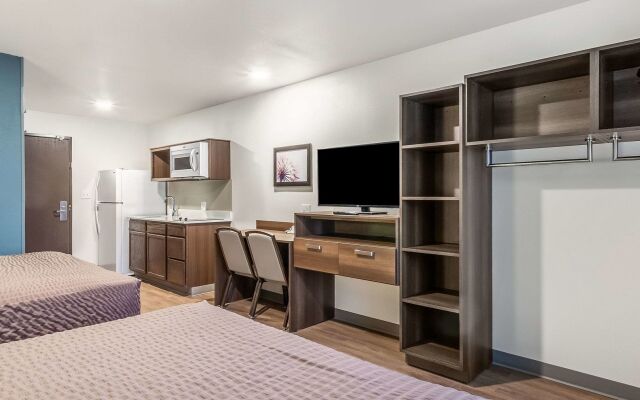 WoodSpring Suites Indianapolis Airport South