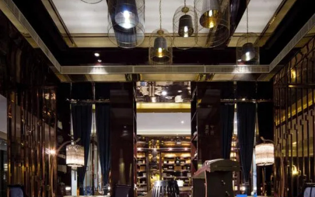 Zhongzhou Intermega Hotel