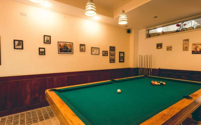 Hillside Homestay Hue - Triple Room top Apartment