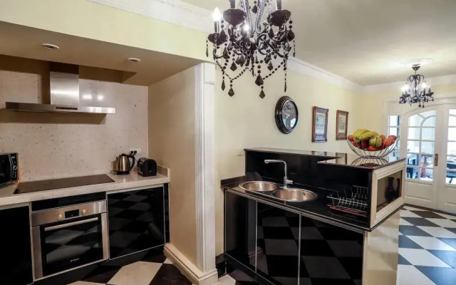 Orangesquare-4bedroom -4 Bathrooms-8 Guests