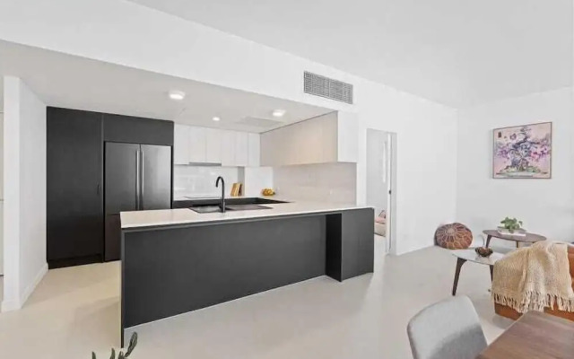 Swell Apartments - by Burleigh Letting