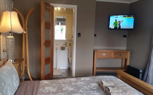 Designer Cottage B&B – Guest Rooms – Christchurch
