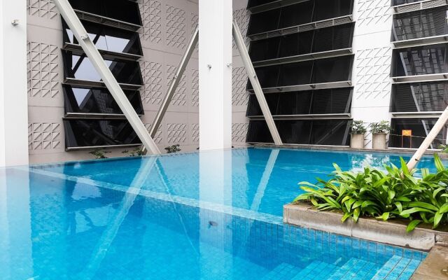 Nice And Cozy Studio At Paddington Heights Apartment
