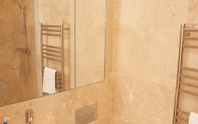 1 Bedroom Luxury Flat in Central Bath