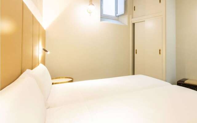 Harinas Central Apartments by Valcambre