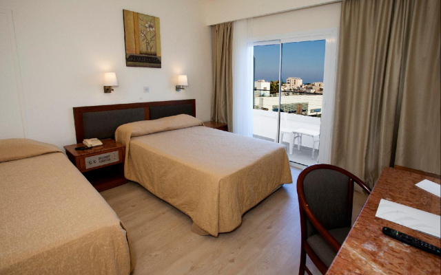 Pefkos Hotel