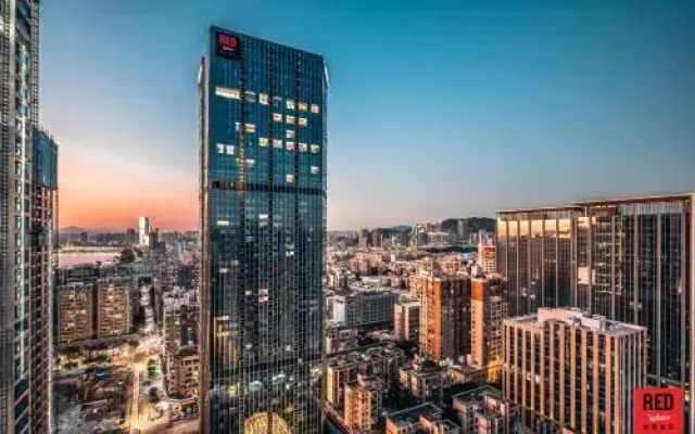 Radisson RED Hotel Zhuhai Gongbei Port