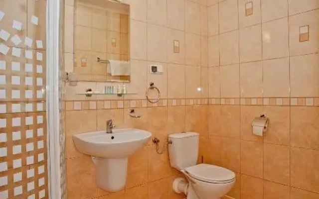 Hotel Restauracja Leliwa