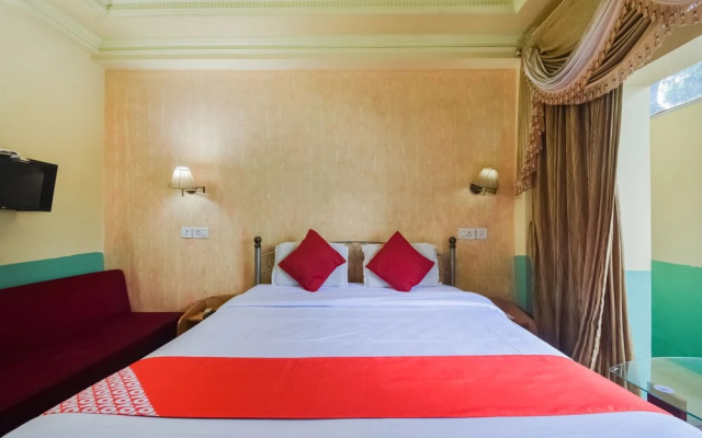 OYO 62127 Ritz Rivera