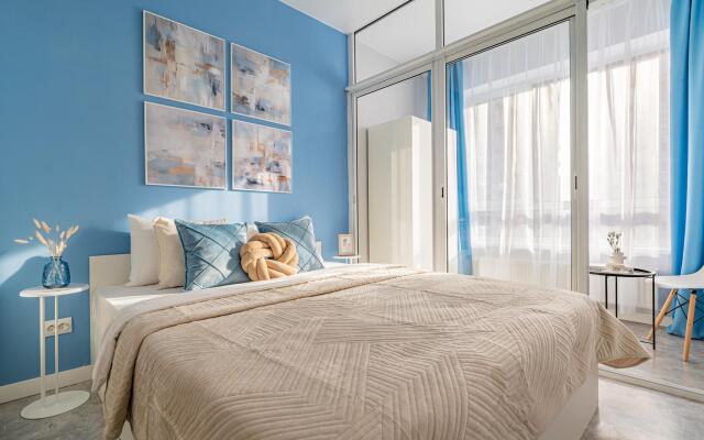 Лайт Апартаменты на улице Онежская 4