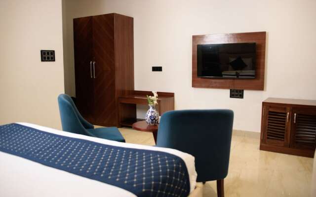 The Eliot Hotel & Banquet