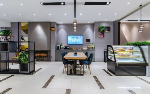 Homeinn Selected Hotel (Shenzhen Huaqiangbei Yannan Subway Entrance)