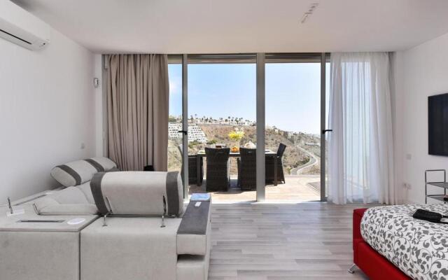 Penthouse Beyond Amadores