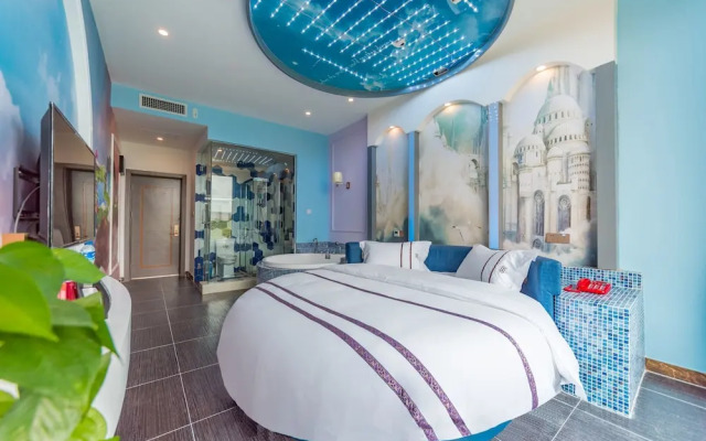 Love Home Theme Hotel Kunming Airport