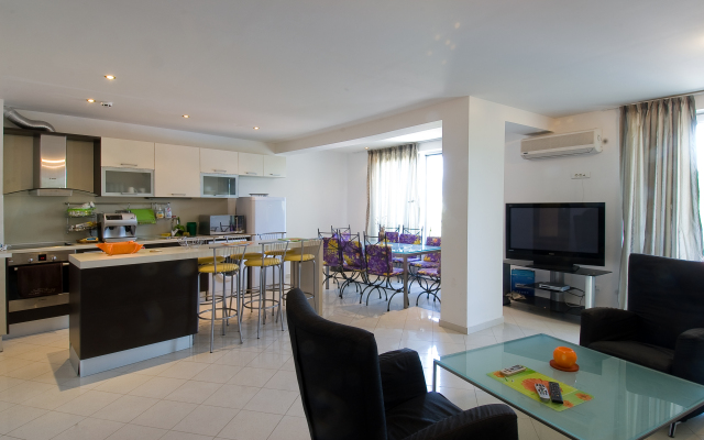 Yassen Mng Apartments