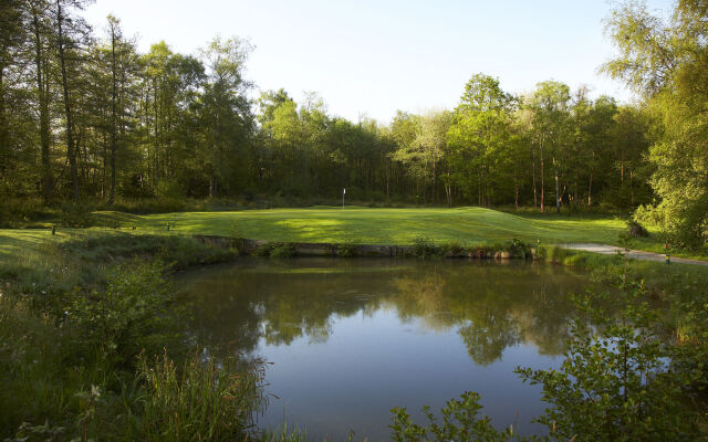 Lingfield Park Marriott Hotel & Country Club