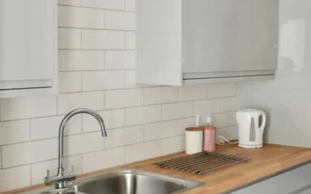 Spacious 4 Bedroom Flat in Central Brighton
