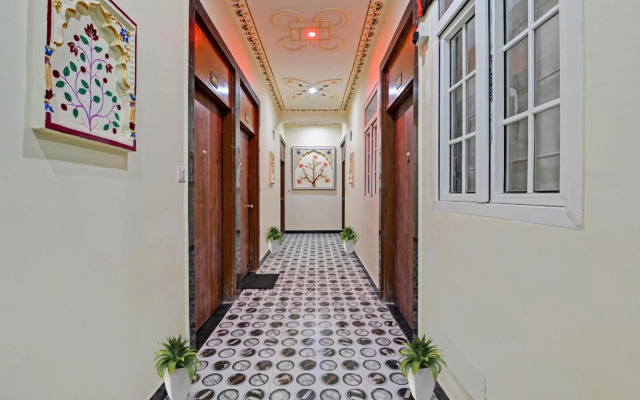 Collection O 70051 Hotel Imperial Palace