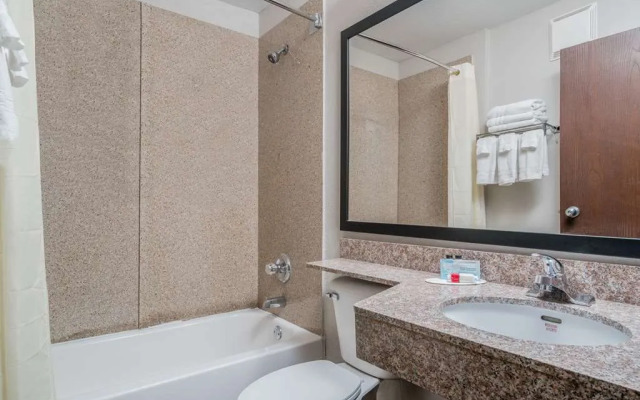 Microtel Inn & Suites By Wyndham Rochester Mayo C