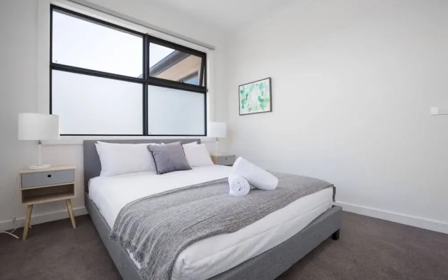 WoW Factor!luxe 4BR Townhouse@glen Waverley