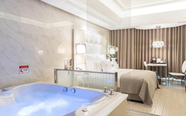Six Star Motel - Taoyuan