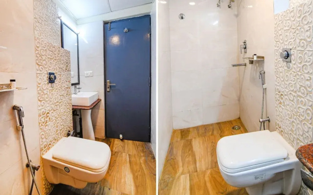 OYO Townhouse 152 Sarat Colony