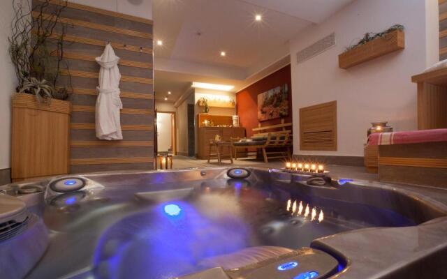 Tasso Suites & Spa