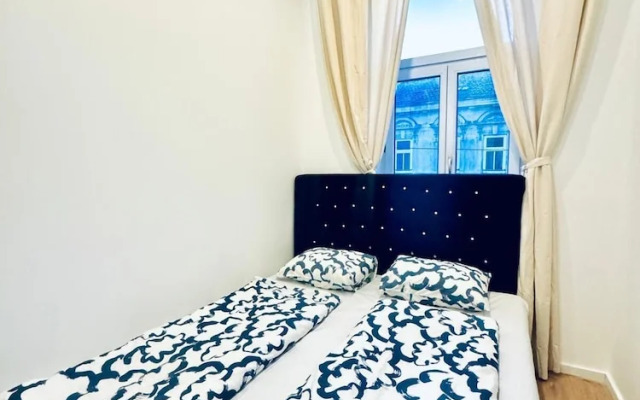 Spacious 3BR Near Kaufpark Alterlaa