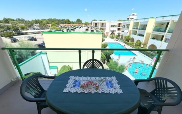 Apartment With Pool View-beahost