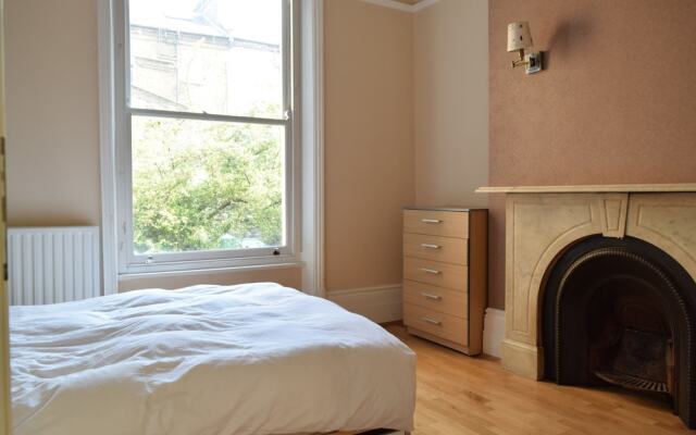 1 Bedroom Flat in West Kensington