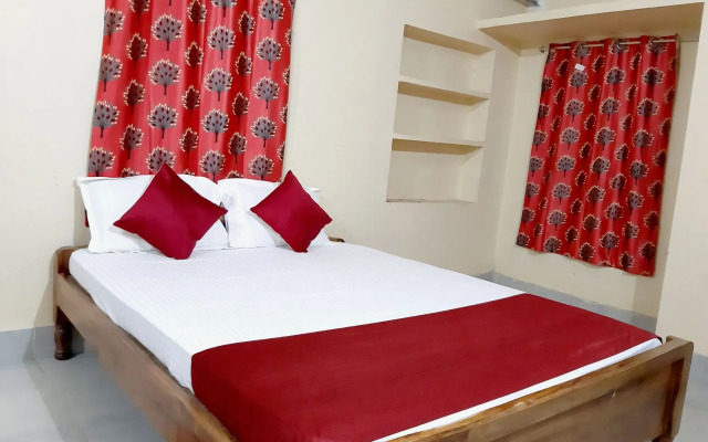 Goroomgo Maa Ugratara Lodge Puri