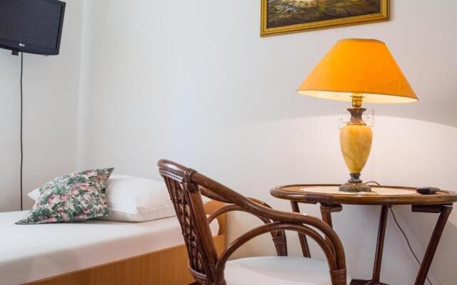 Apartment Mande