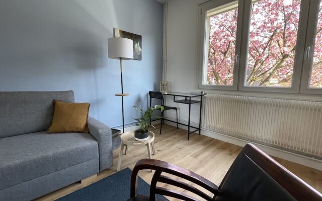 Belle maison avec grand jardin et garage