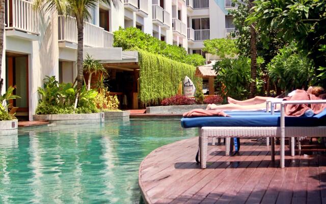 Bliss Surfer Hotel Legian