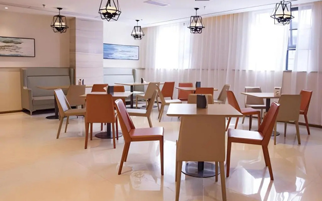 City Comfort Inn Dongfang Donghai Road Sports Square