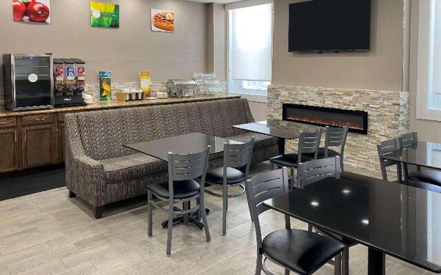 Quality Inn Suites Kansas City Downtown