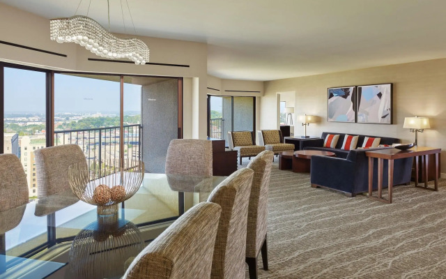 The Westin Kansas City at Crown Center