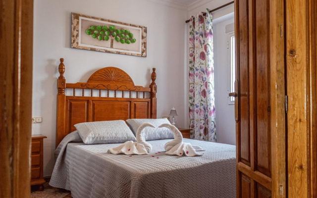 Country House Cuevas Bajas by Genil River