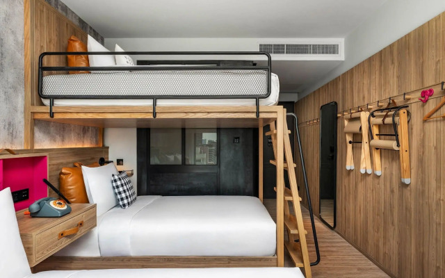 Moxy Bangkok Ratchaprasong