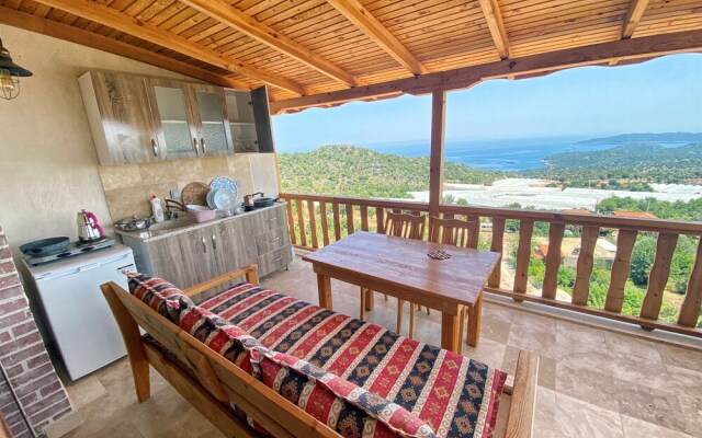 Istlada Tas Ev Apart