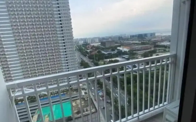 Breeze Residences 26th Floor